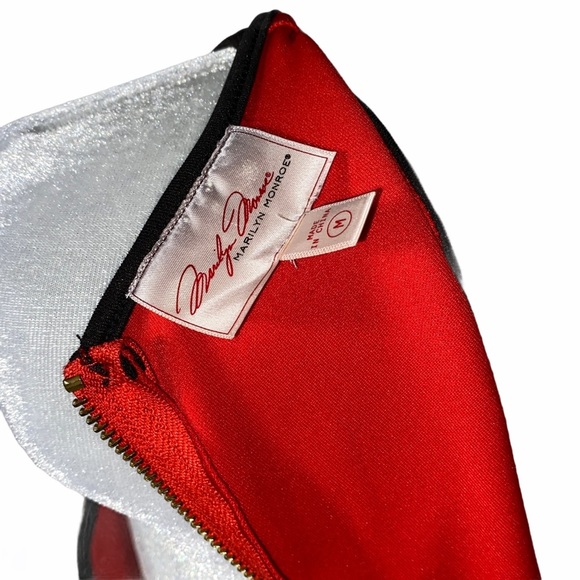 Marilyn Monroe Lipstick dress size M - Picture 8 of 9